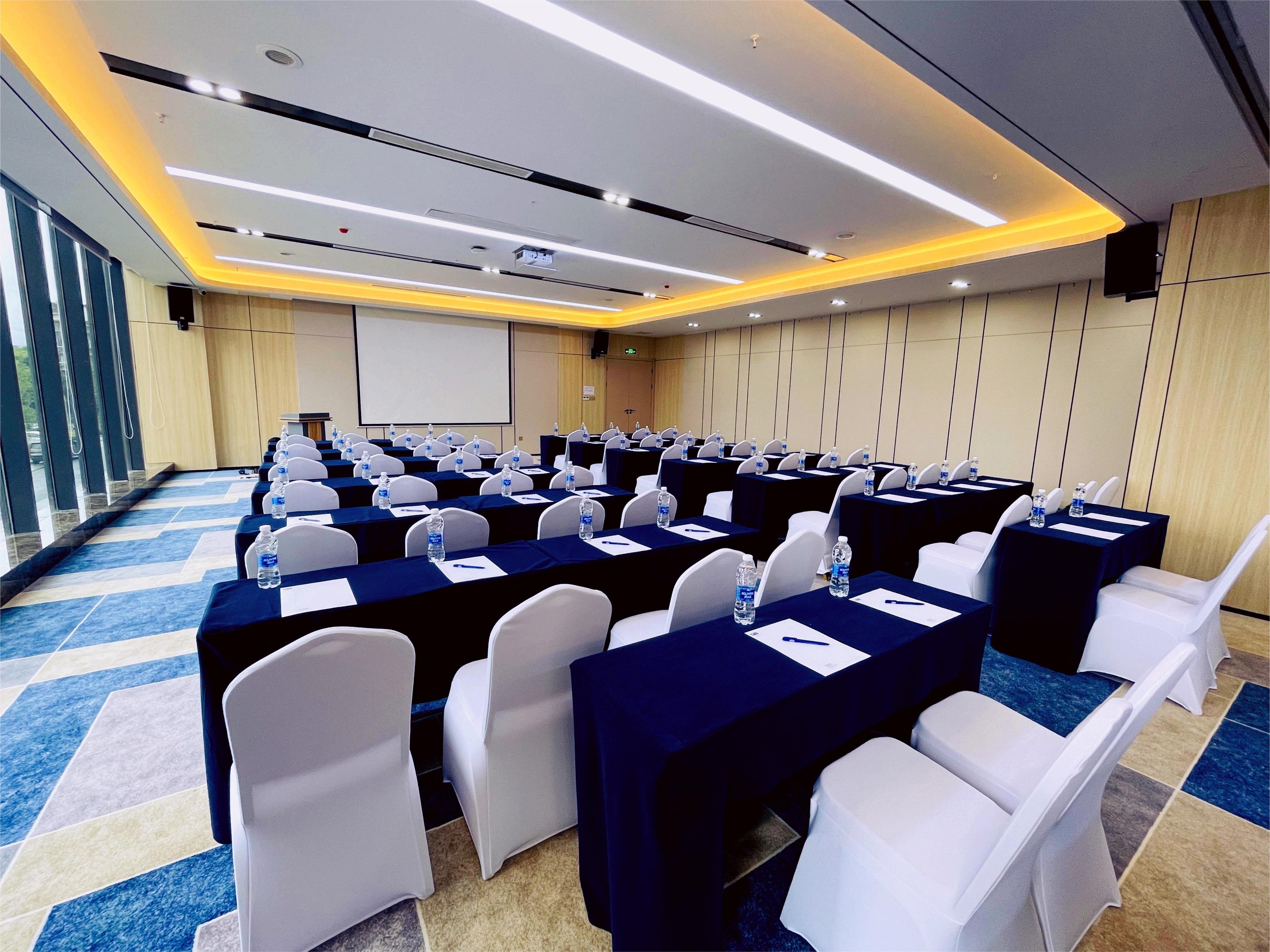 Holiday Inn Express Nanchang Riverside By Ihg Zewnętrze zdjęcie