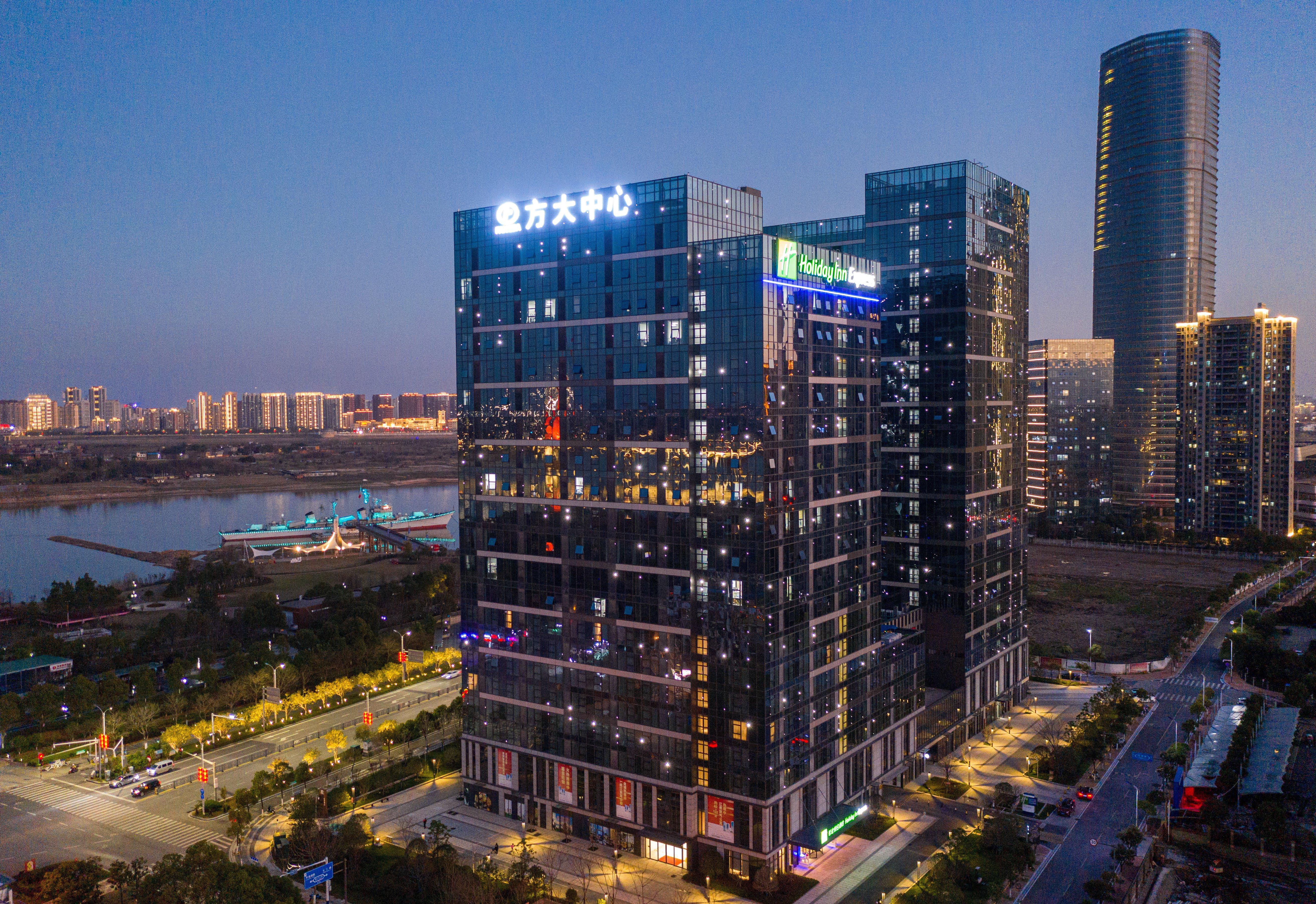 Holiday Inn Express Nanchang Riverside By Ihg Zewnętrze zdjęcie